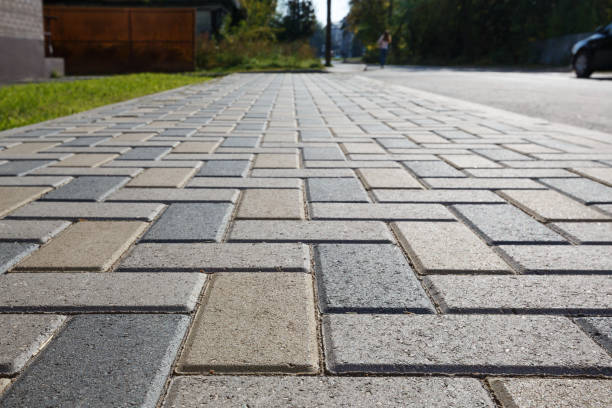 Best Professional Driveway Pavers  in Kirkland, IL
