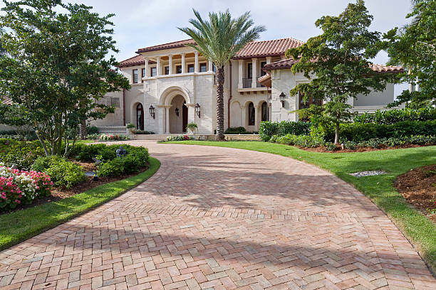 Best Driveway Resurfacing Pavers  in Kirkland, IL